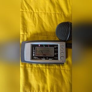 Washburn Metronome With Sony Microphone